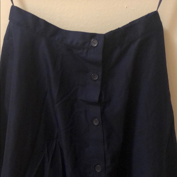 Uniqlo button midi skirt - brand new - Picture 2 of 3